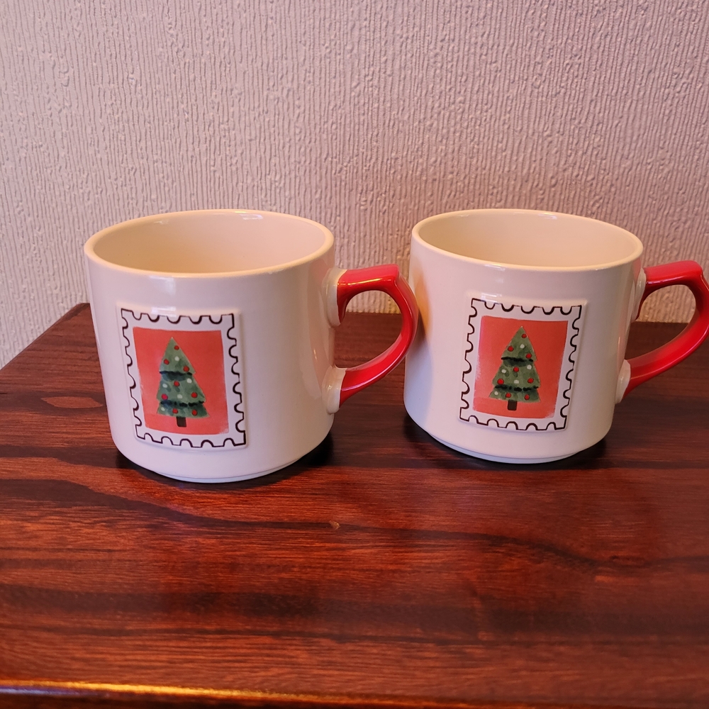 Christmas Tree Mugs with Red Handles